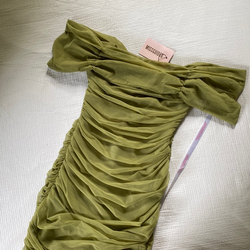 MISSGUIDED Ruched Bardot Midi Dress